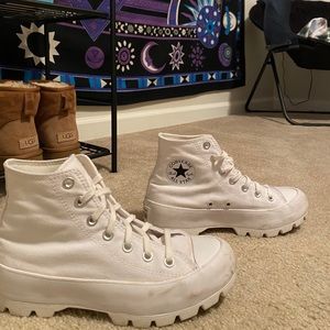 ALL WHITE LUGGED BOTTOM CONVERSE